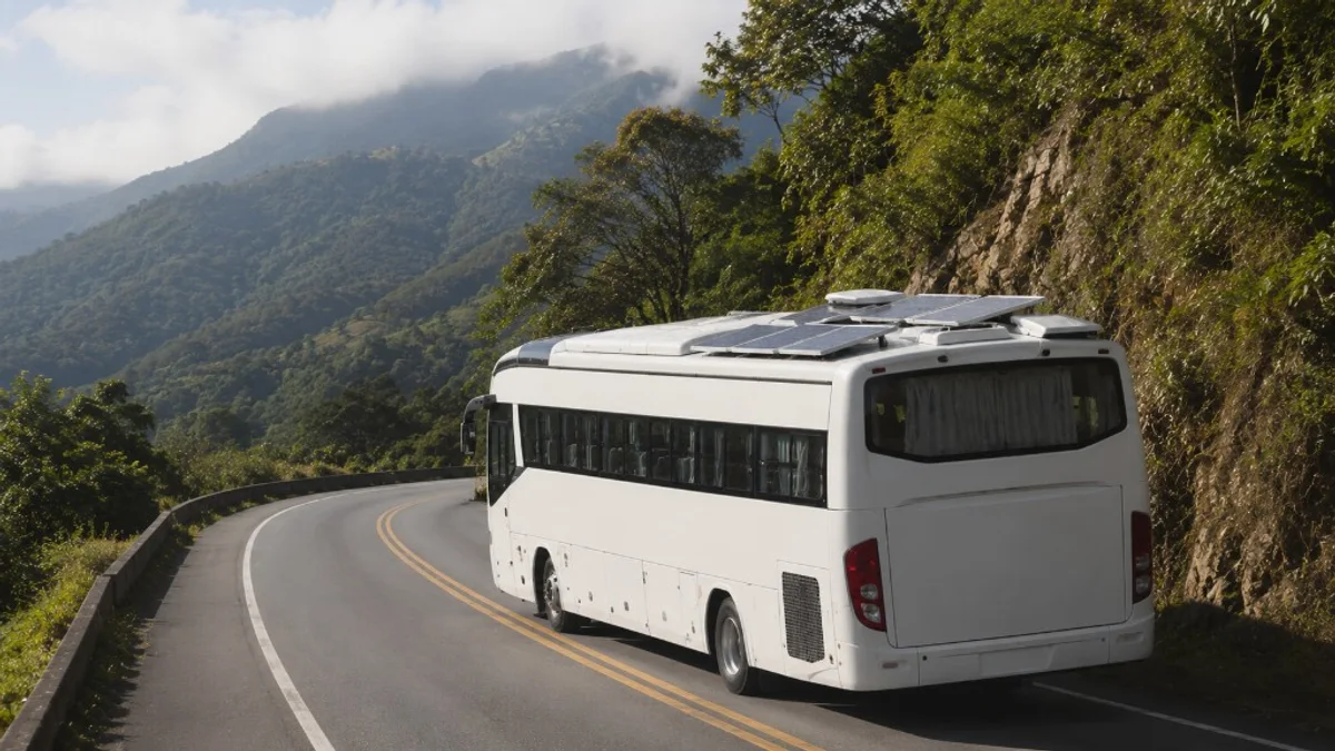 Como Fazer um Motorhome em um Ônibus: Do Chassi à Estrada