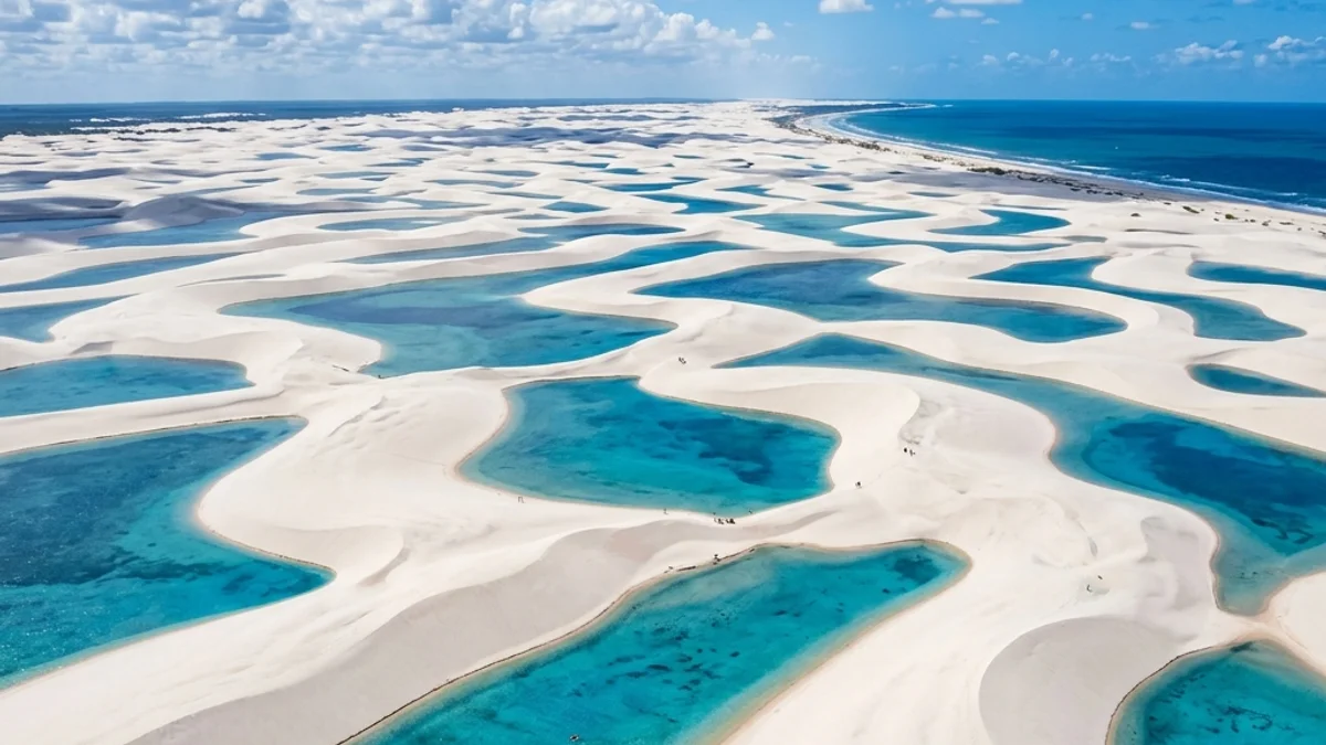 Lagoas azuis nos Lençóis Maranhenses